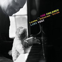 Přední strana obalu CD …for Children: Piano Works by Larcher, Schumann & Bartók