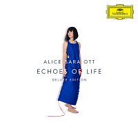 Alice Sara Ott – Field: Prelude in C Minor [Upright Piano]