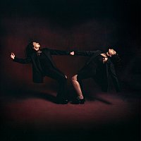 Alessia Cara – Love & Hyperbole