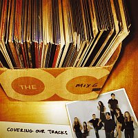 Přední strana obalu CD Music From The O.C. Mix 6: Covering Our Tracks