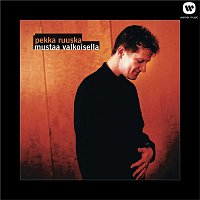 Pekka Ruuska – Mustaa valkoisella