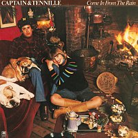 Captain & Tennille – Come In From The Rain
