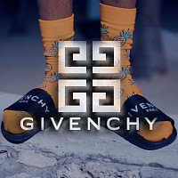 SXTEEN – Givenchy