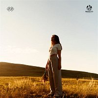 Přední strana obalu CD Nouvel Amour