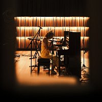 Sophie Hutchings – Sleeping Giant