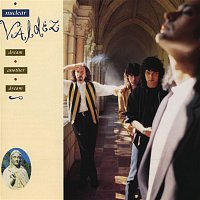 Přední strana obalu CD Dream Another Dream