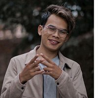 Přední strana obalu CD Dui Din Ko Maya