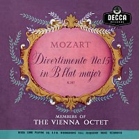 Přední strana obalu CD Mozart: Divertimento No. 15 in B-Flat Major, K. 287; Divertimento in E-Flat Major, K. 113 [Vienna Octet — Complete Decca Recordings Vol. 8]