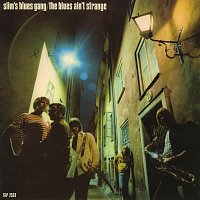 Přední strana obalu CD The Blues Ain't Strange