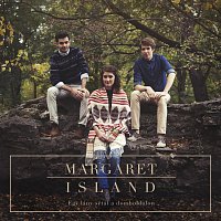 Margaret Island – Egy lány sétál a domboldalon
