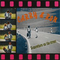Carry & Ron – Somewhere On The Street