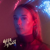 Alba August – Honey