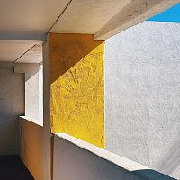 Přední strana obalu CD Bouncy Waves