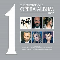 Přední strana obalu CD The No. 1 Opera Album 2007