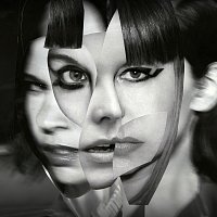 Sleater-Kinney – The Future Is Here