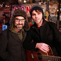 Gaz Coombes, Adam Buxton – I Believe In Father Christmas [Live]