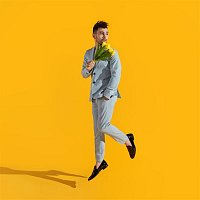 Max & Quinn XCII – Love Me Less (feat. Quinn XCII)