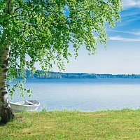 Přední strana obalu CD To The Lake