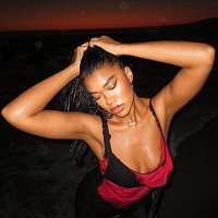 Amber Mark – Sink In