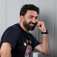 Přední strana obalu CD تقيلة شوي