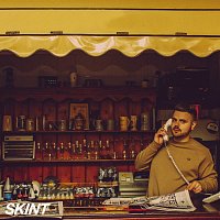 Přední strana obalu CD Little Bit More