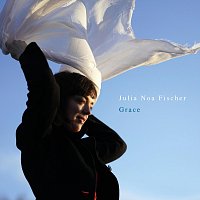 Julia Noa Fischer – Grace