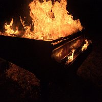 Přední strana obalu CD Let Me Live