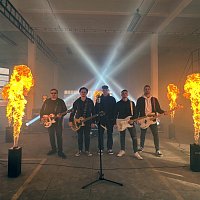 Přední strana obalu CD Autopilot FULL