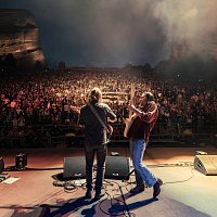 The Teskey Brothers – Rain [Live At Red Rocks, 2023]