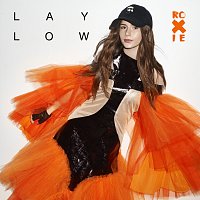 Roxie Węgiel – Lay Low
