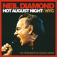 Přední strana obalu CD Hot August Night / NYC [Live From Madison Square Garden]