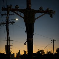 Damian "Jr. Gong" Marley – Nail Pon Cross