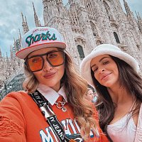 Sharlota, Dominika Mirgová – Milano