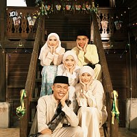 Iman Troye, Dalia Farhana, Naim Daniel, Zubir Khan, Alya Mardien – Janji Happy Hari Raya