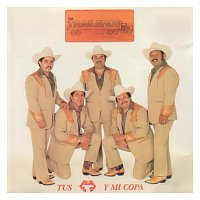 Los Traileros Del Norte – Tus Labios Y Mi Copa