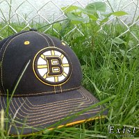 Přední strana obalu CD Exist