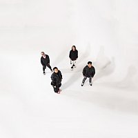 GiGi – Menari-nari