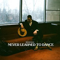 Medium Build – Never Learned To Dance