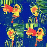 Přední strana obalu CD Off My Chest