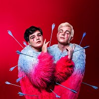 Cry Club – Two Hearts