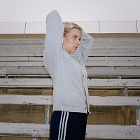 Sarah Thompson – kissing for practice