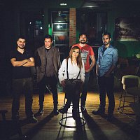 Přední strana obalu CD Novi svijet - single