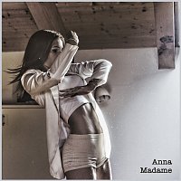 Madame – Anna