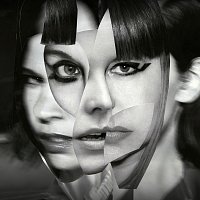 Sleater-Kinney – The Center Won't Hold