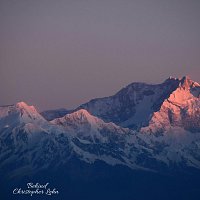 Přední strana obalu CD Behind