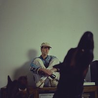 Noah Guy – 2 DOGS 1 LEASH