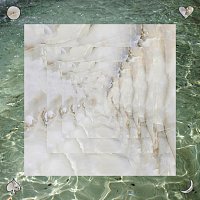 Přední strana obalu CD Charms