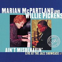 Přední strana obalu CD Ain't Misbehavin': Live At The Jazz Showcase [Live At Joe Segal's Jazz Showcase, Chicago, IL / December 22-24, 2000]