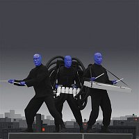Blue Man Group – I Feel Love