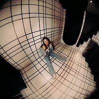 Přední strana obalu CD Cry A River